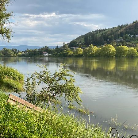 Rayleigh Riverfront Retreat- Peaceful Garden Oasis-25 Minutes To Ski Hill Kamloops Exterior foto